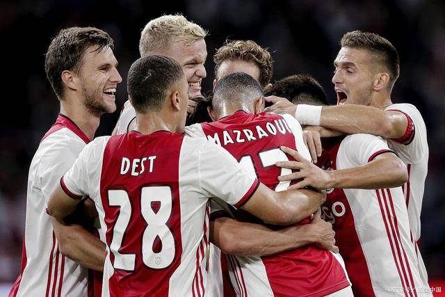 东契奇35+18+9独行侠力克篮网 步行者险胜火箭